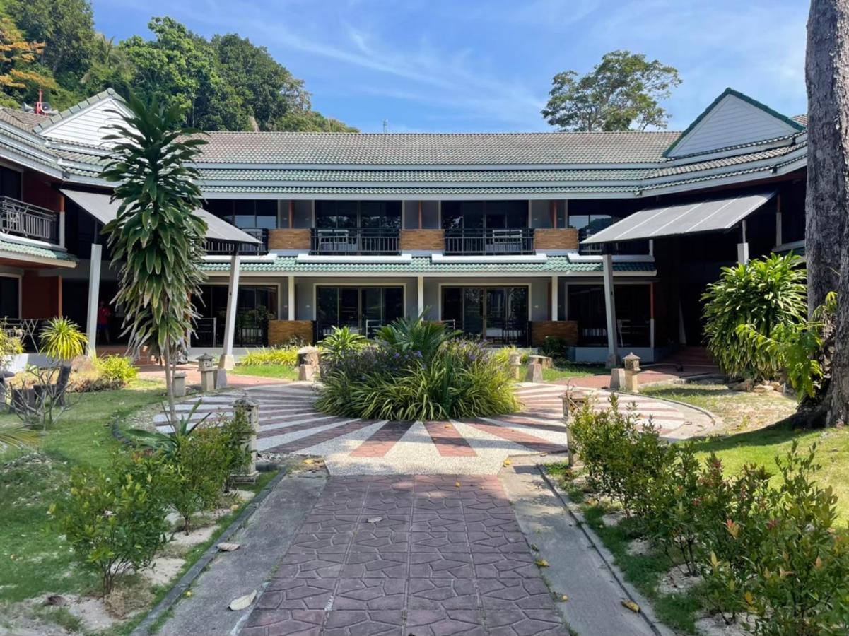 Phi Phi Andaman Beach Resort Exterior photo