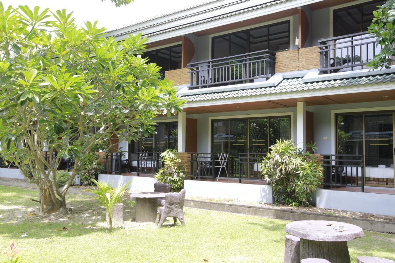 Phi Phi Andaman Beach Resort Exterior photo