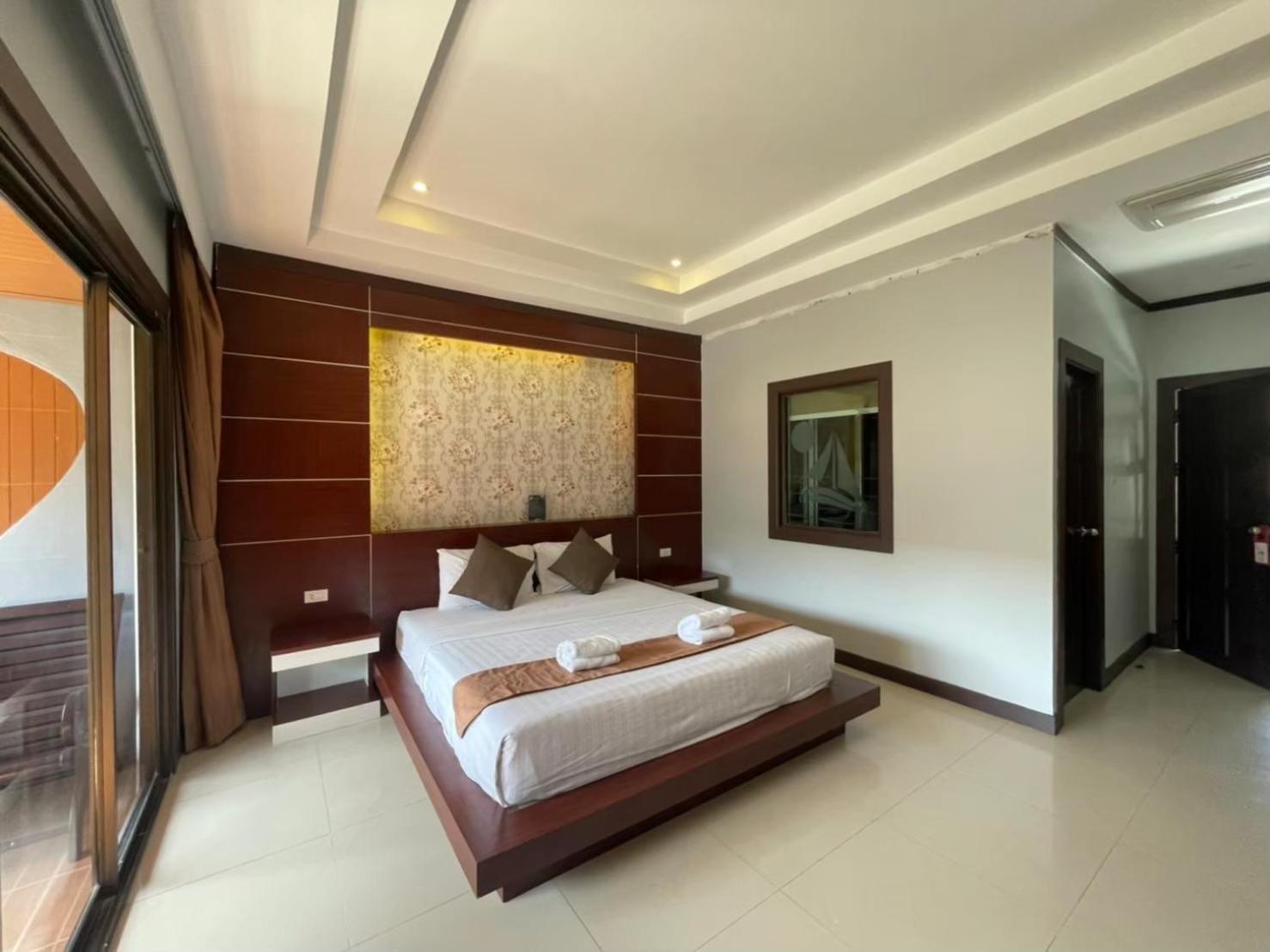 Phi Phi Andaman Beach Resort Room photo