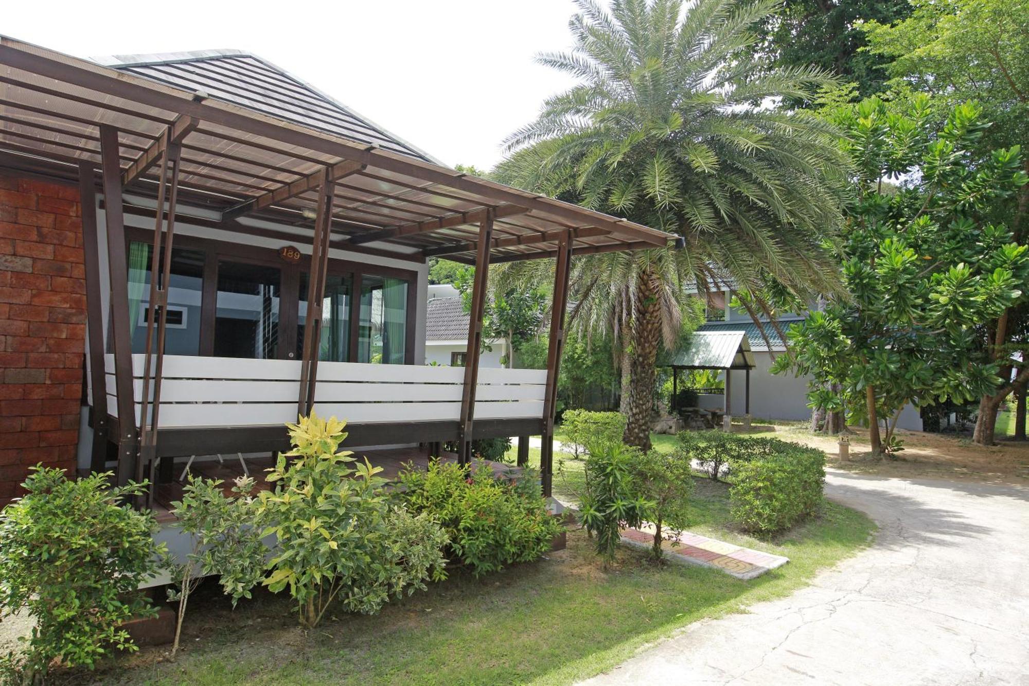 Phi Phi Andaman Beach Resort Room photo