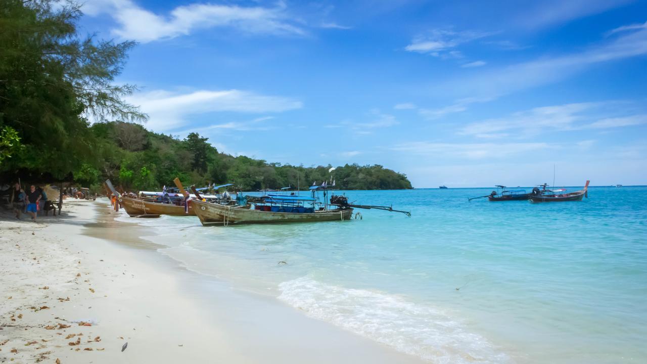 Phi Phi Andaman Beach Resort Exterior photo